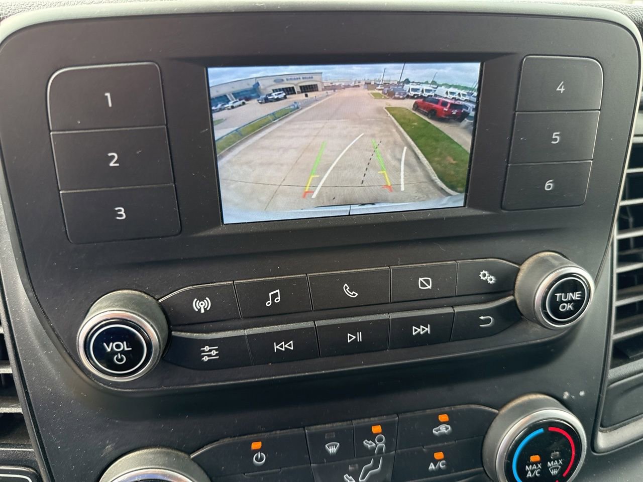 Used 2023 Ford Transit 250 148 High Roof Extended image 25