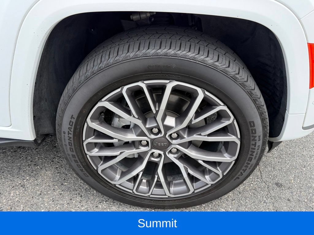 Certified 2025 Jeep Grand Cherokee L Summit AWD/4WD image 16