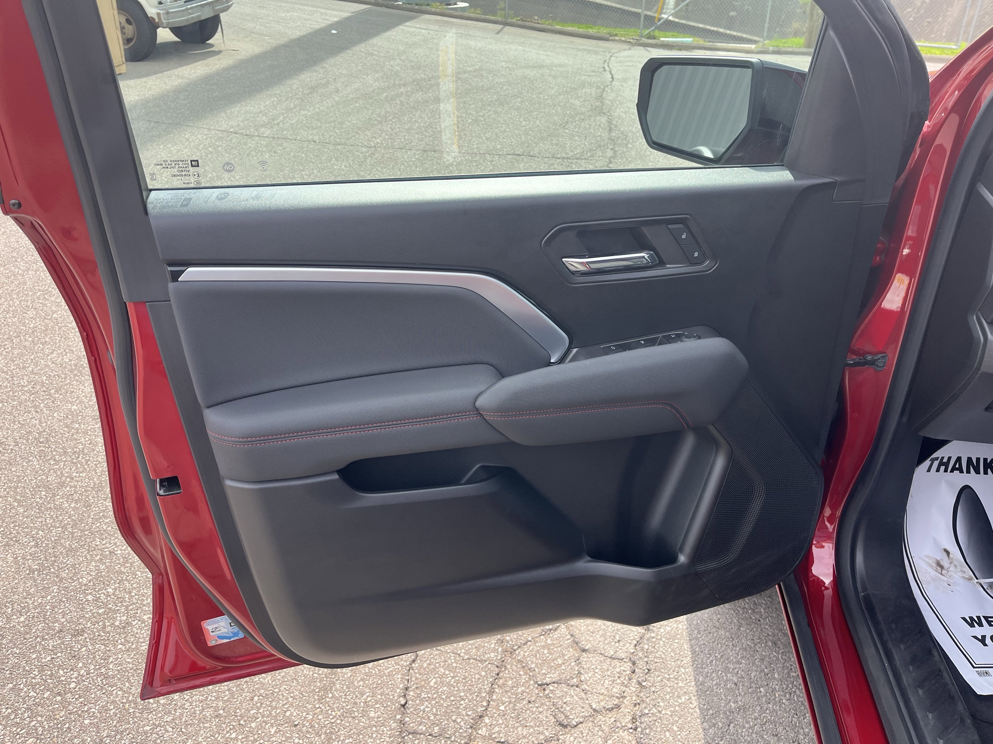 Used 2023 Chevrolet Colorado Z71 w/ Z71 Convenience Package 2 image 13