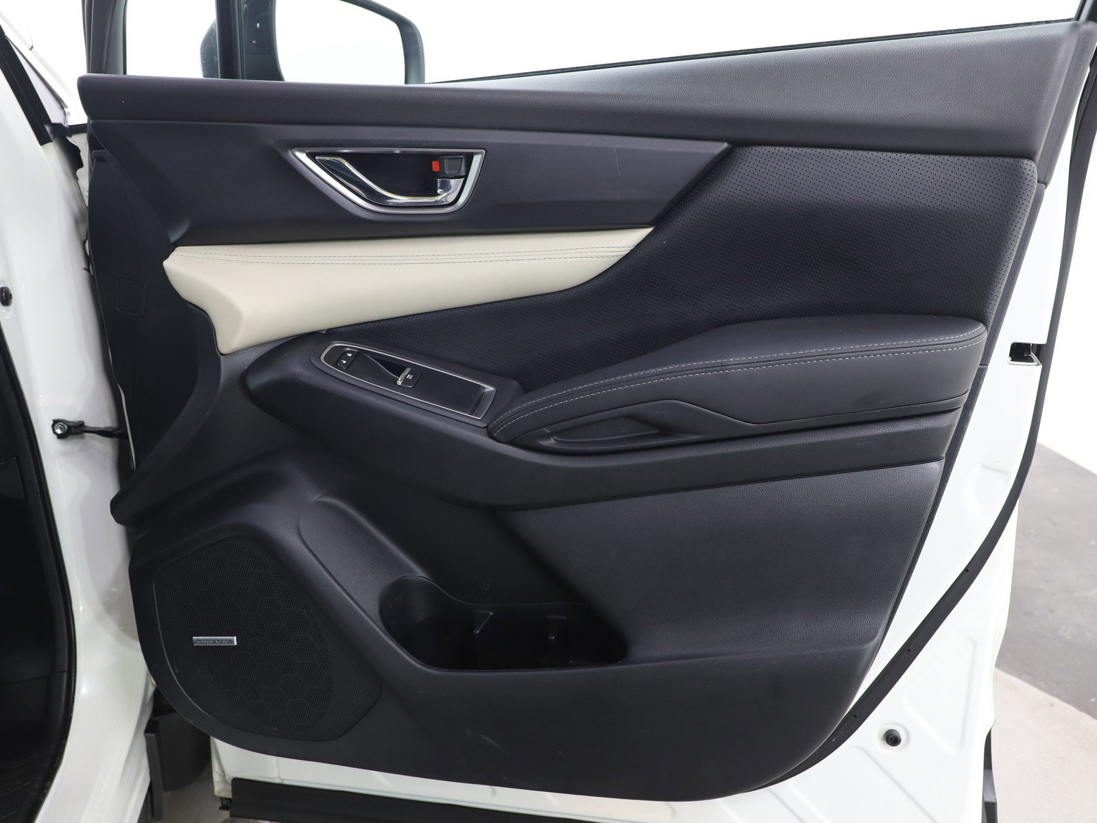 Used 2020 Subaru Ascent Limited w/ Technology Package image 12