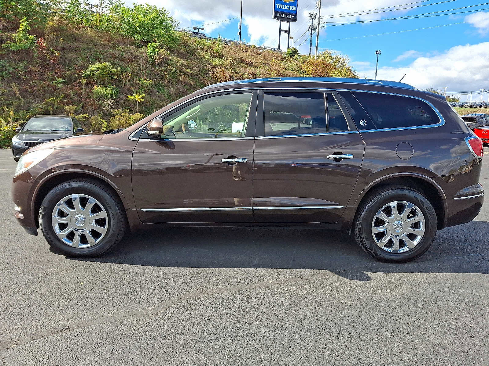 Used 2017 Buick Enclave Leather image 4