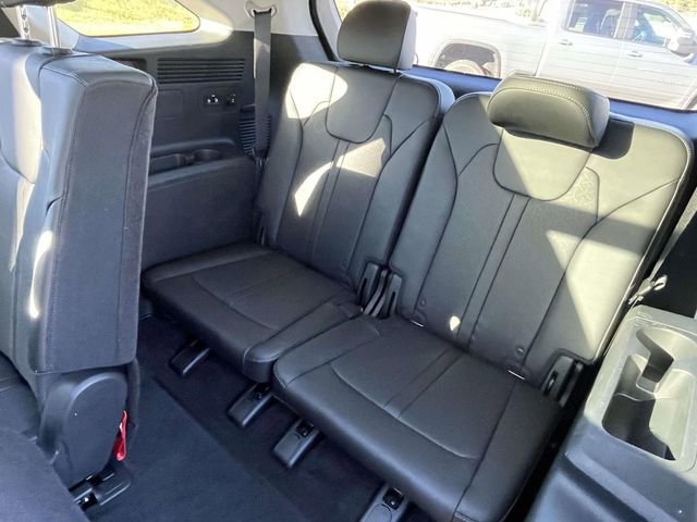 Used 2022 Kia Sorento S w/ Panoramic Sunroof Package image 12