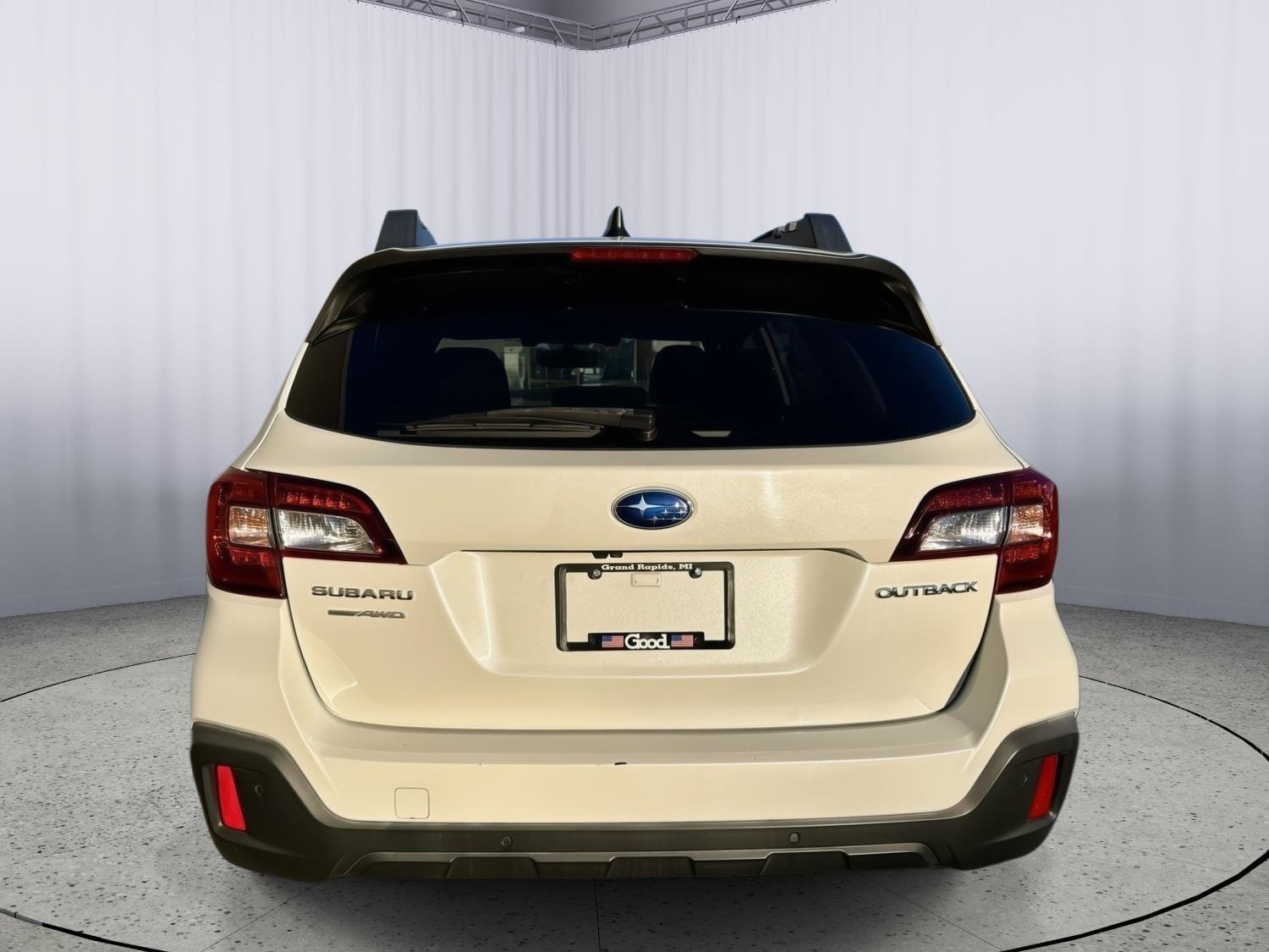Used 2018 Subaru Outback 2.5i Limited image 19