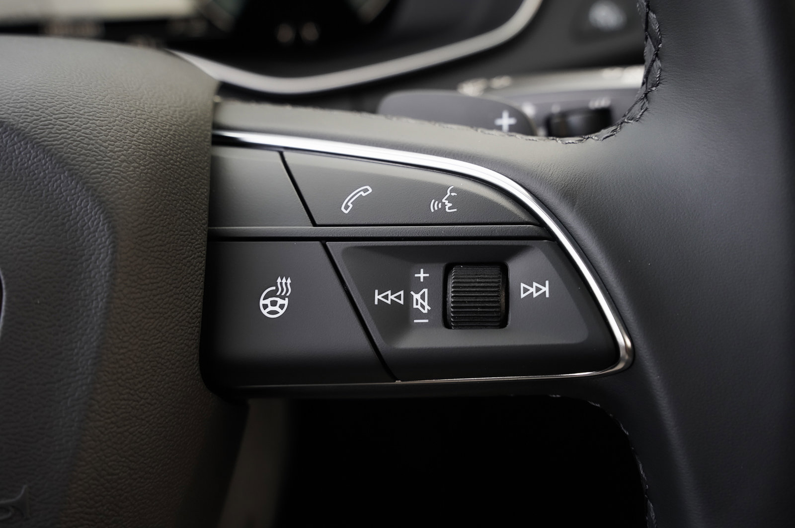 Used 2024 Audi Q5 e Premium Plus image 15