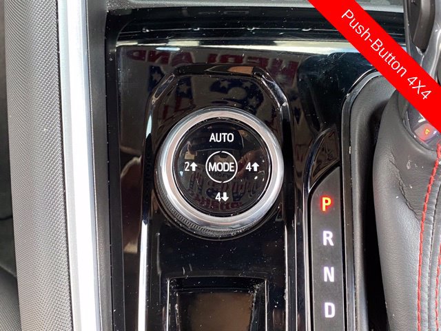 Used 2025 Chevrolet Colorado Z71 AWD/4WD image 38