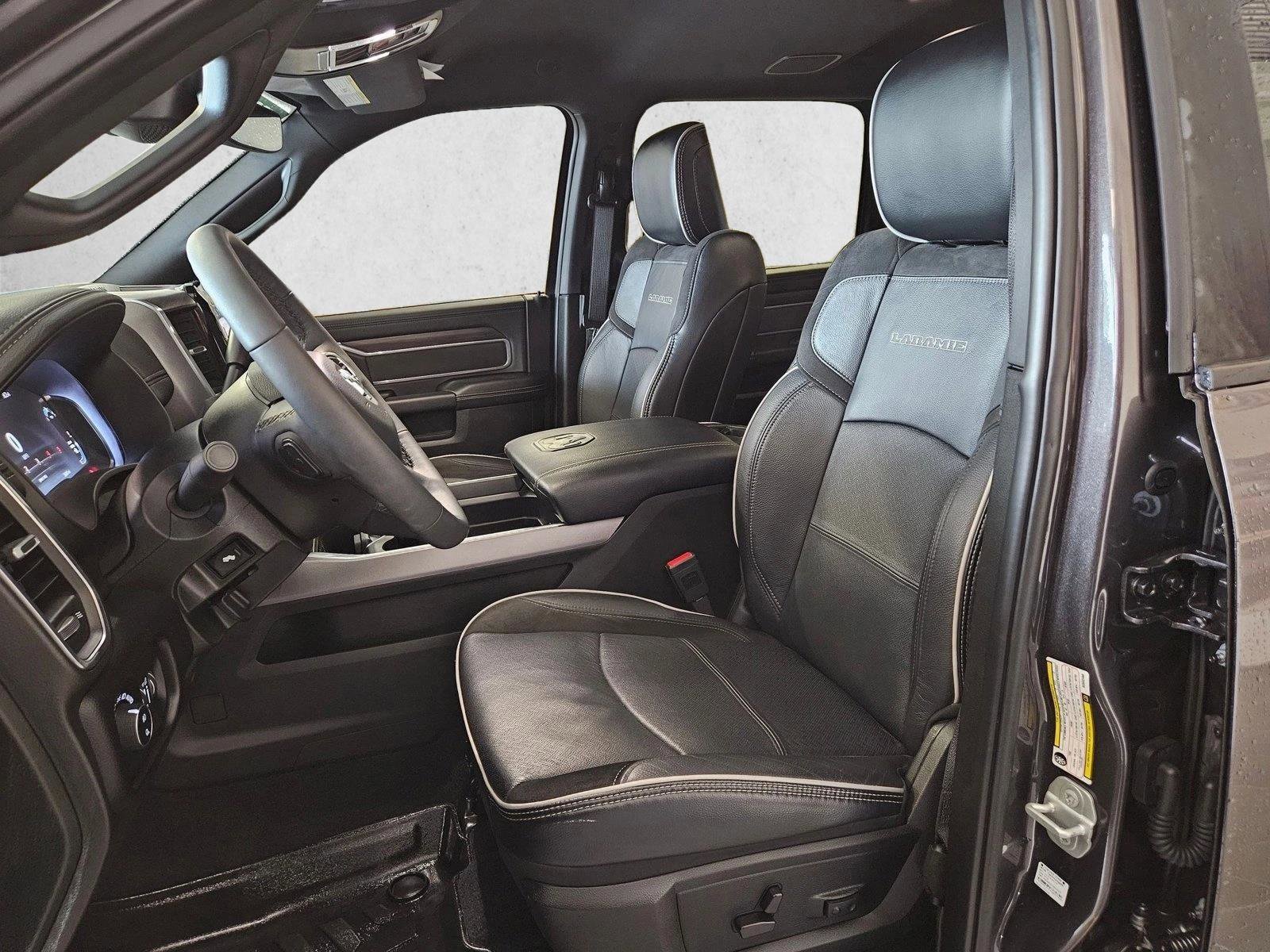 Used 2025 RAM 2500 Laramie AWD/4WD image 17