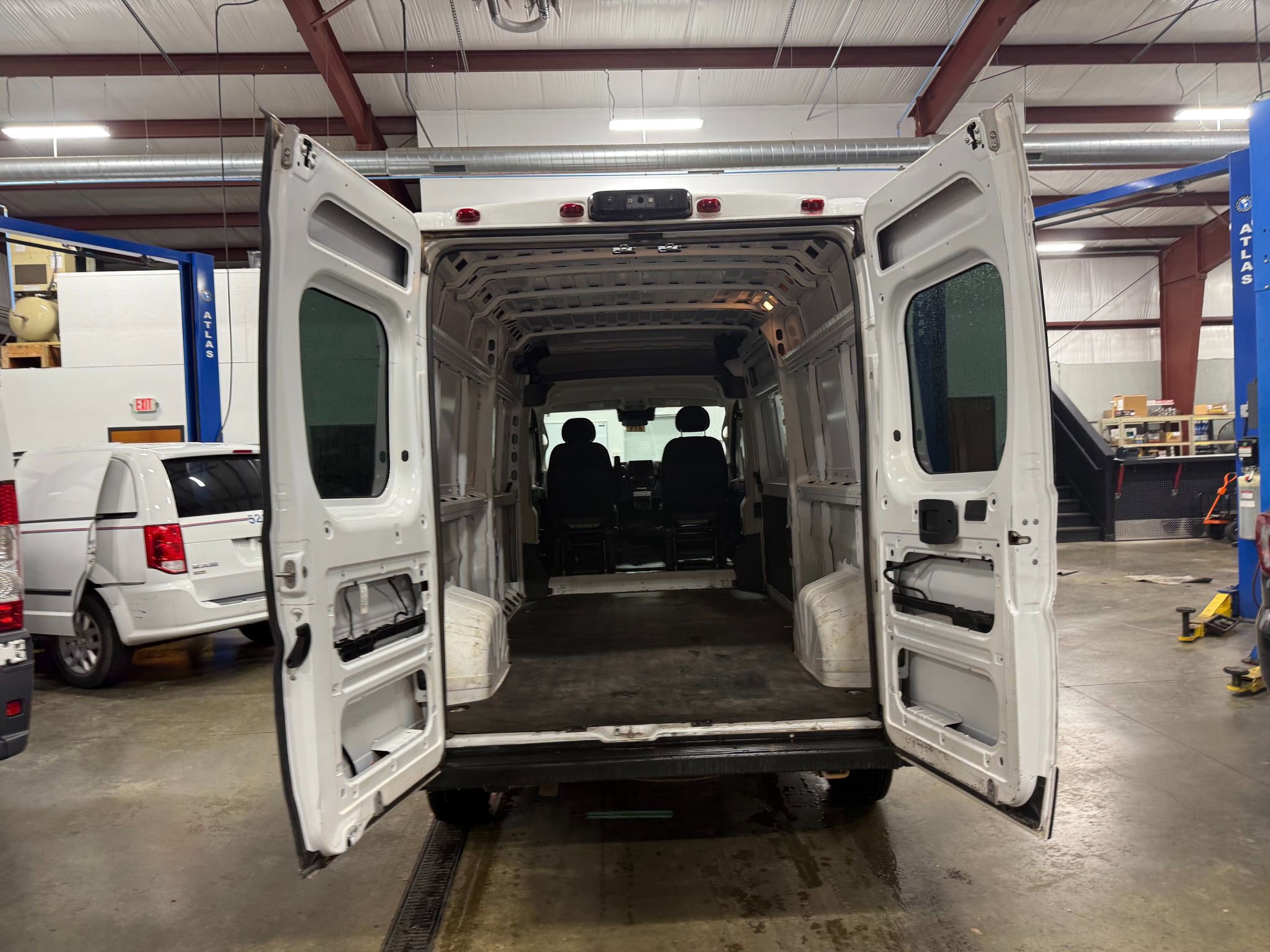 Used 2022 RAM ProMaster 2500 FWD image 8