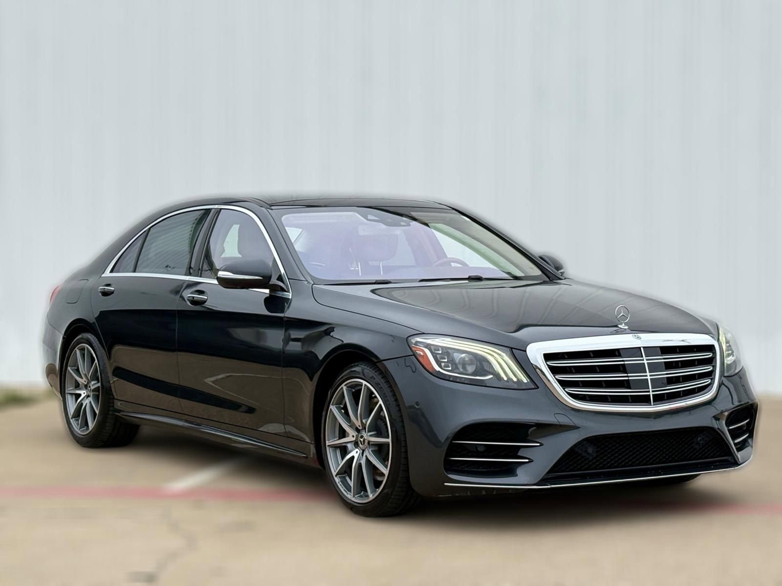 Used 2019 Mercedes-Benz S 560 Sedan image 4