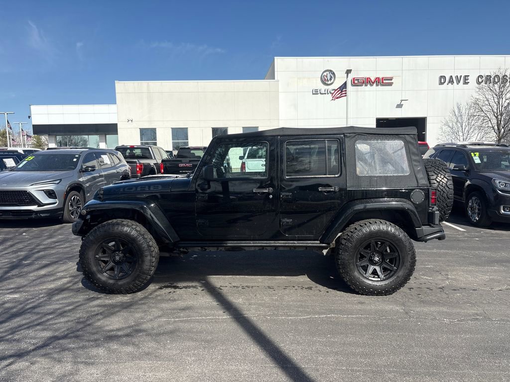 Used 2013 Jeep Wrangler Unlimited Sahara image 9