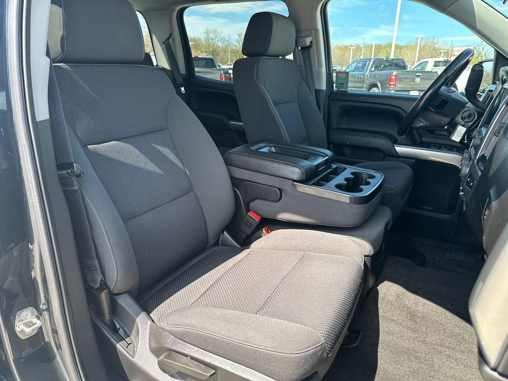 Used 2018 Chevrolet Silverado 1500 LT w/ All Star Edition AWD/4WD image 24