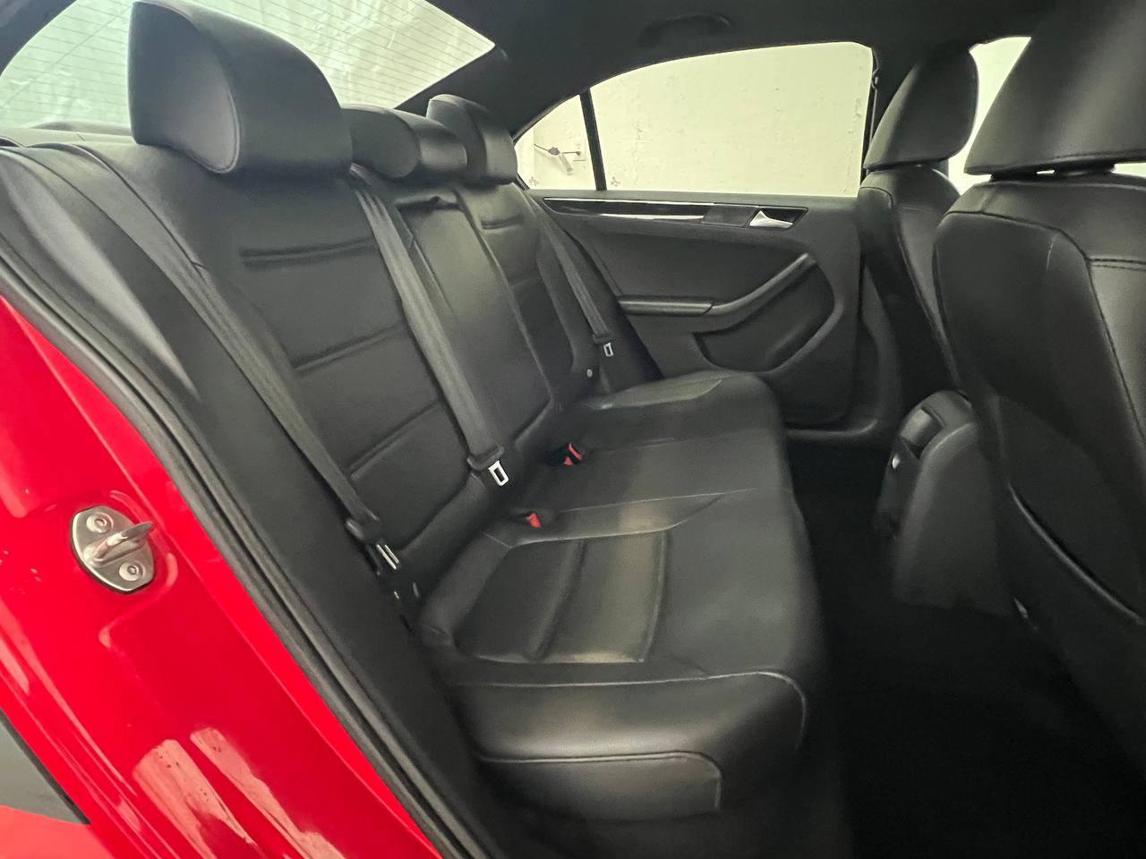 Used 2018 Volkswagen Jetta Sport image 14