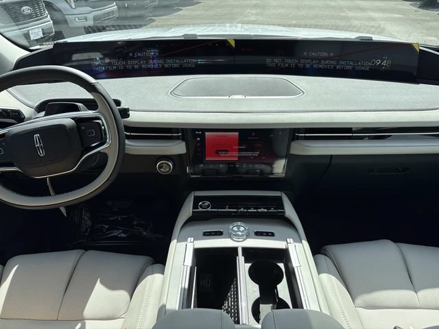 New 2026 Lincoln Navigator L Premier AWD/4WD image 16