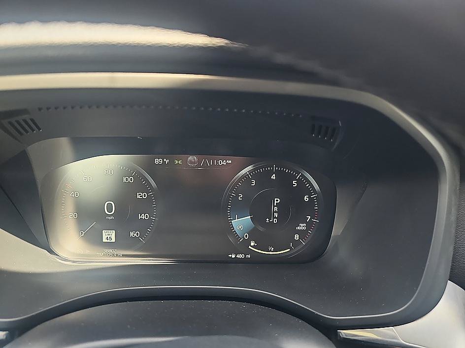 Used 2019 Volvo XC60 T5 Momentum w/ Multimedia Package FWD image 19
