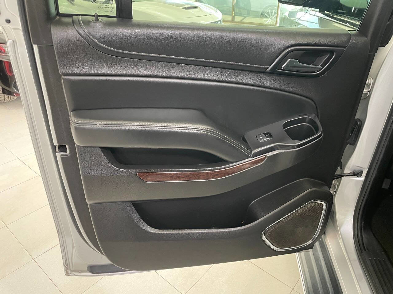 Used 2016 GMC Yukon XL SLE w/ Convenience Package image 19