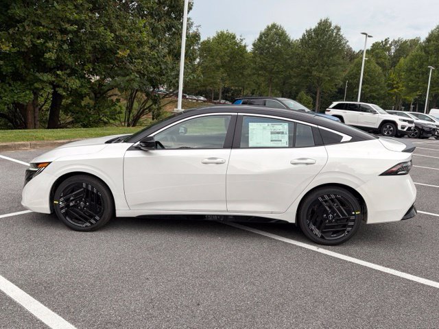 New 2027 Nissan Sentra SR w/ Floor Mat Package FWD image 4