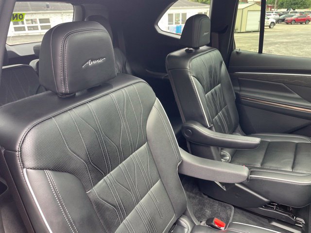 Used 2025 Buick Enclave Avenir w/ Super Cruise Package FWD image 40