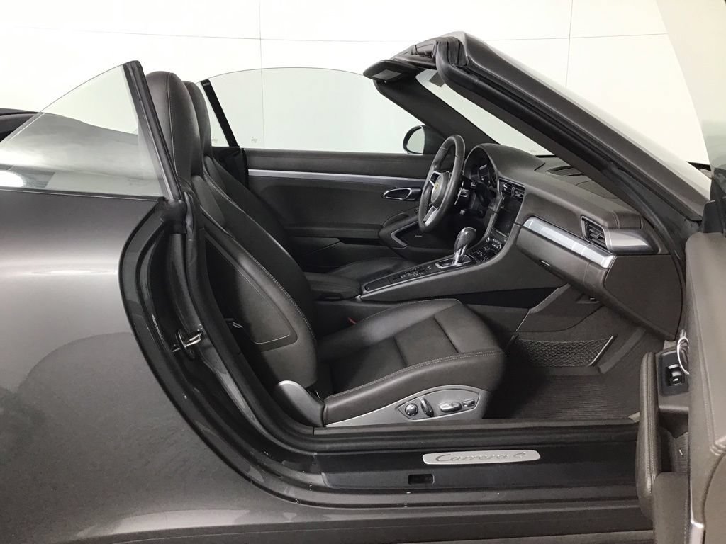 Certified 2017 Porsche 911 Carrera 4 AWD/4WD image 32