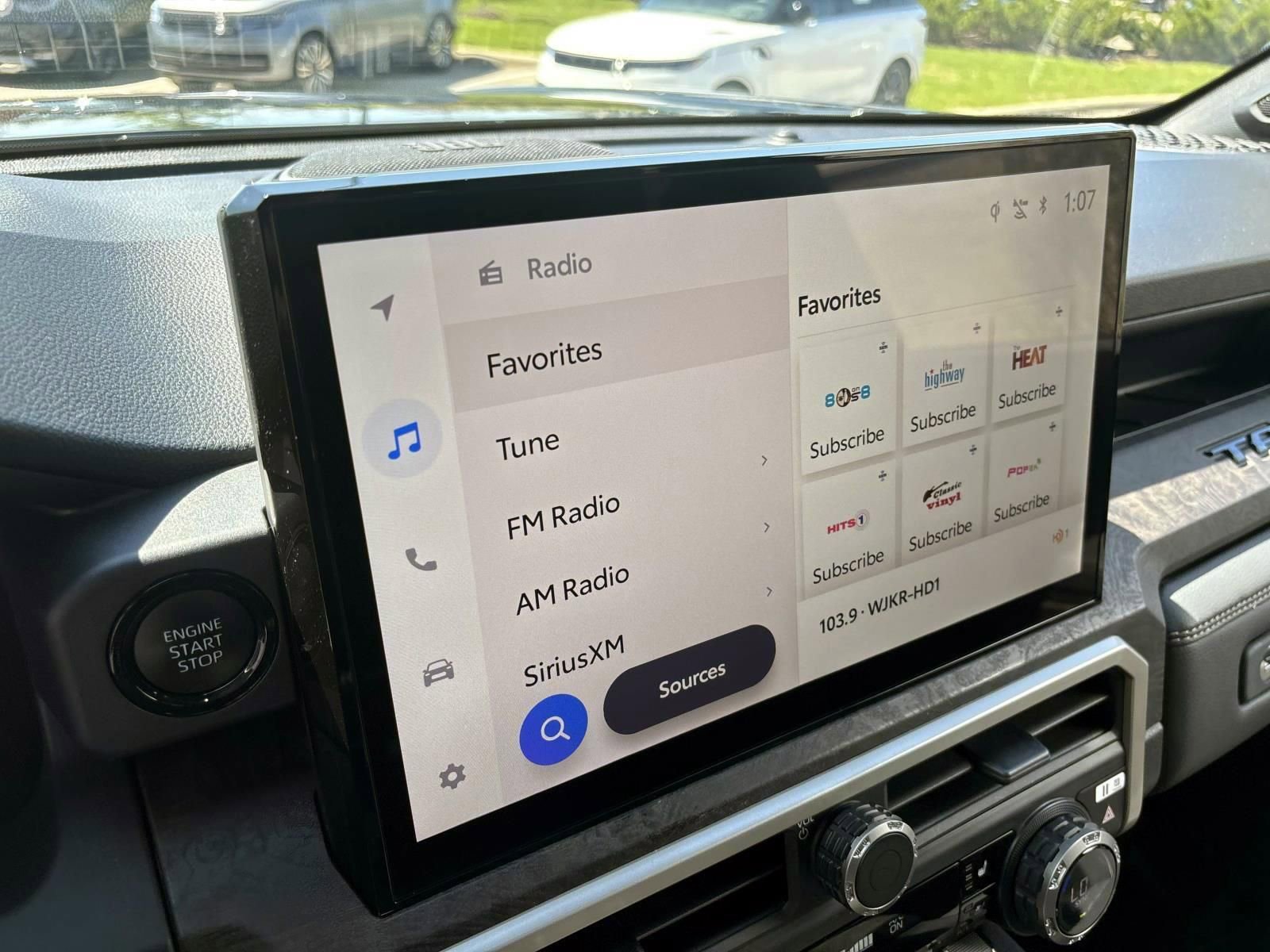 Used 2024 Toyota Tacoma Limited w/ Limited Package (LT) AWD/4WD image 20