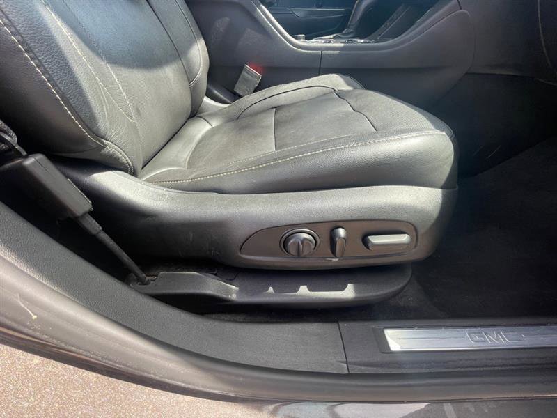 Used 2019 GMC Acadia SLT AWD/4WD image 16