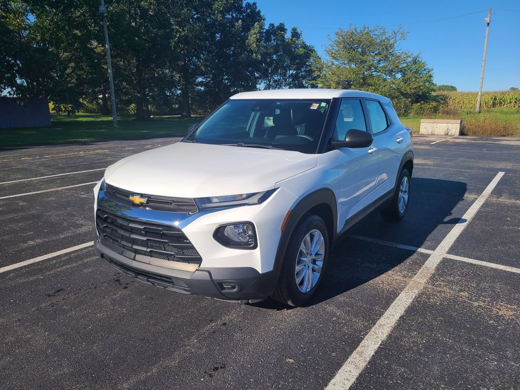 Used 2022 Chevrolet TrailBlazer LS FWD image 3