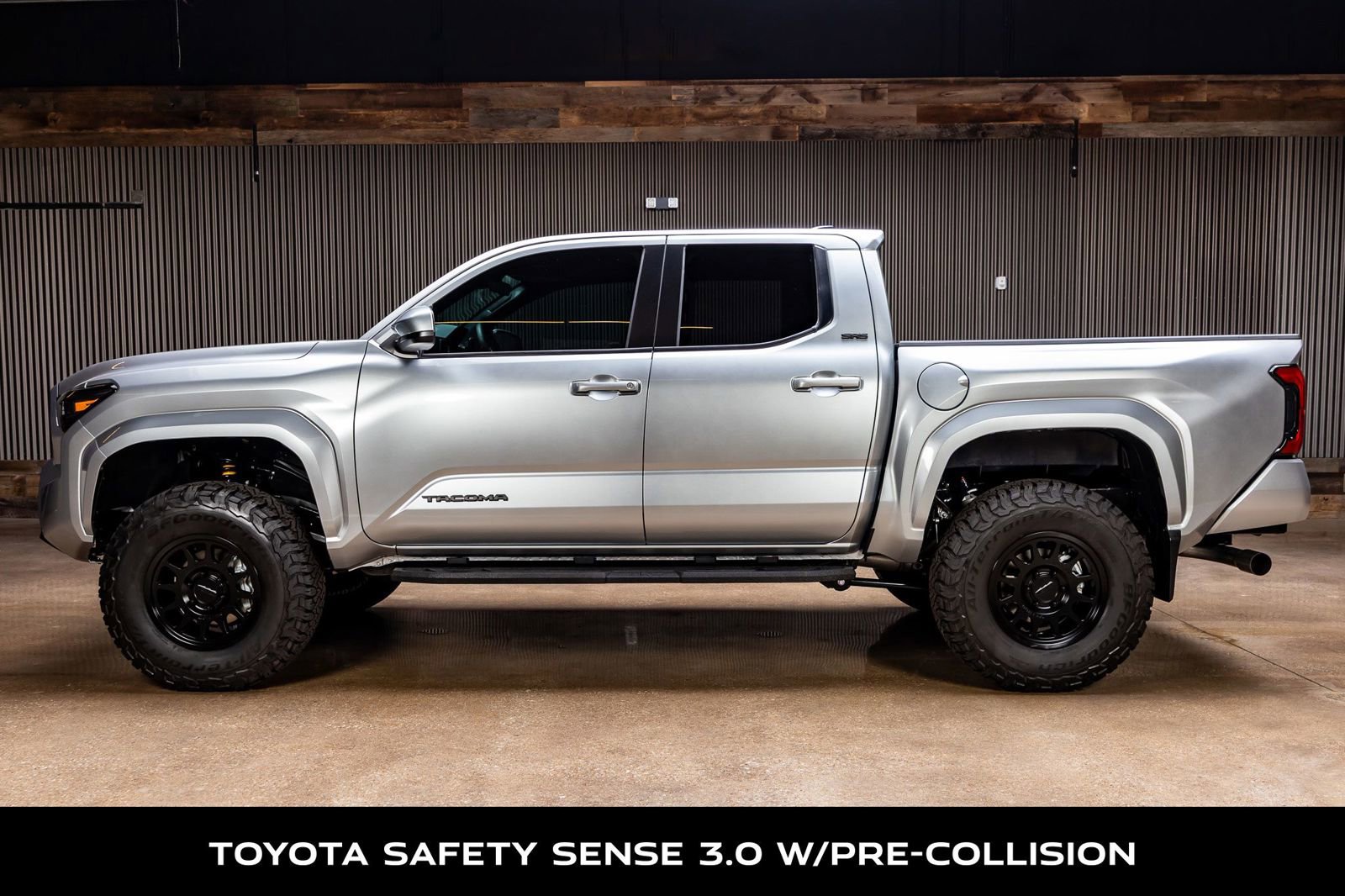 Used 2025 Toyota Tacoma SR5 image 6
