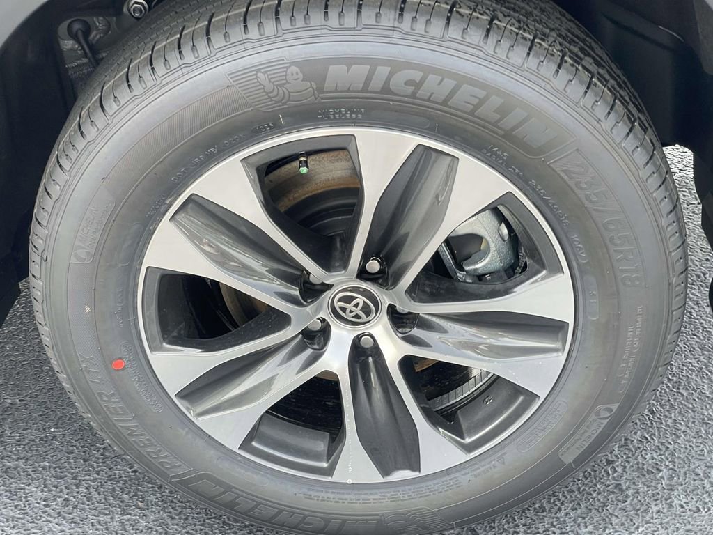 New 2026 Toyota Highlander XLE AWD/4WD image 9