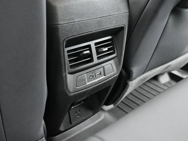 Used 2024 Chevrolet Colorado Z71 w/ Z71 Convenience Package 2 image 25