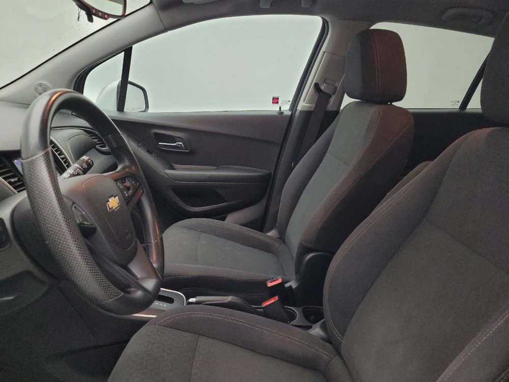 Used 2020 Chevrolet Trax LS w/ Tint and Cruise Package FWD image 17