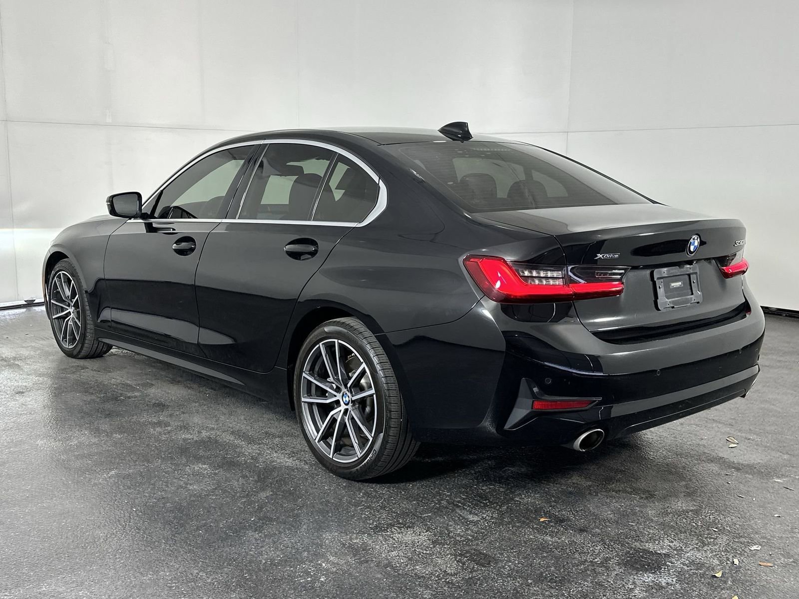 Used 2019 BMW 330i xDrive Sedan w/ Convenience Package image 6