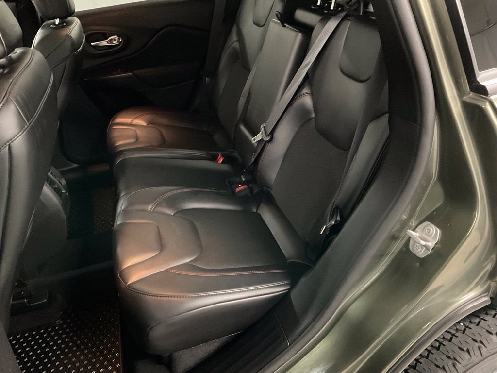 Used 2021 Jeep Cherokee Trailhawk w/ Sun, Sound & Nav Group AWD/4WD image 36