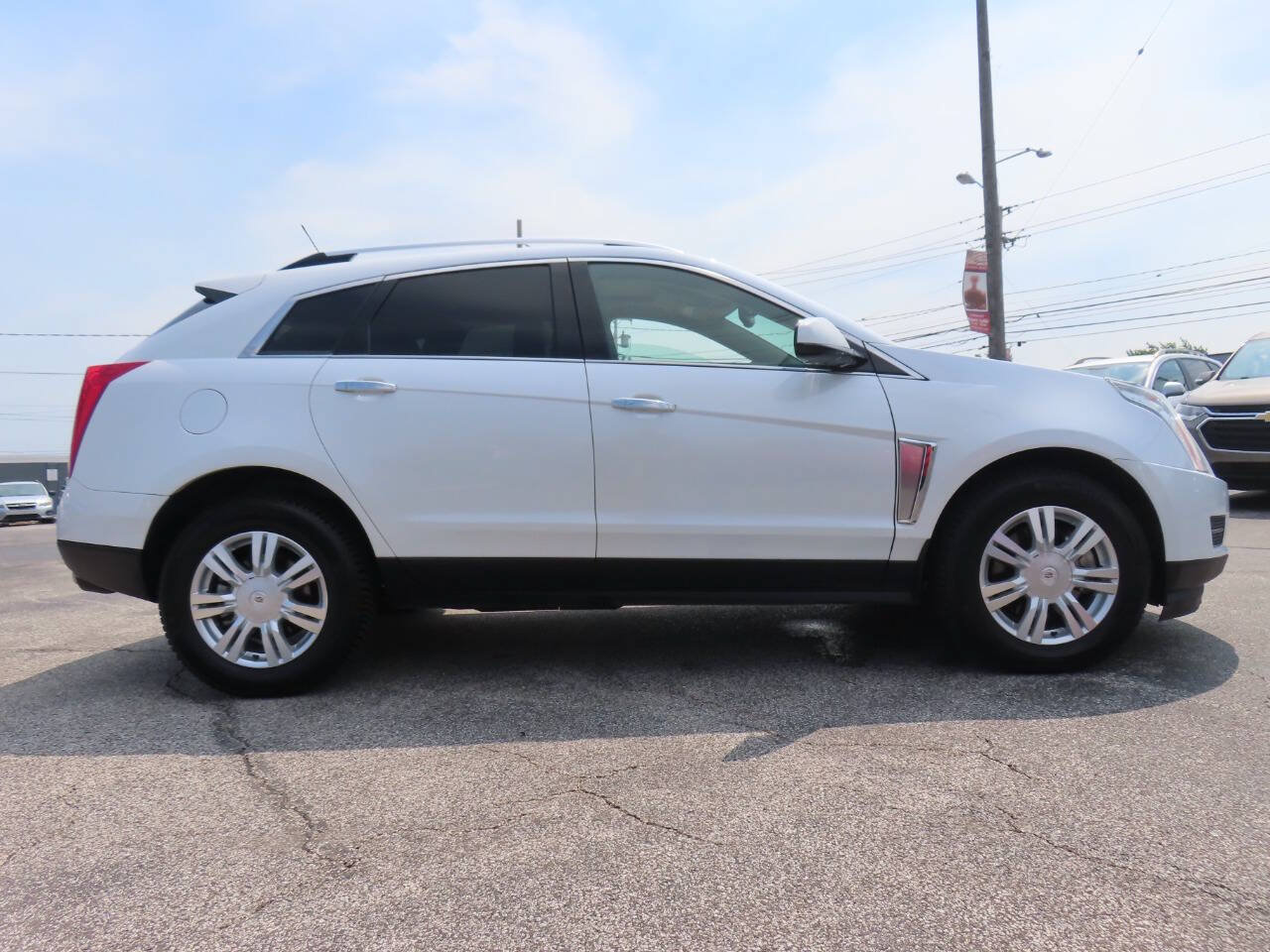 Used 2016 Cadillac SRX Luxury w/ Driver Awareness Package FWD image 6