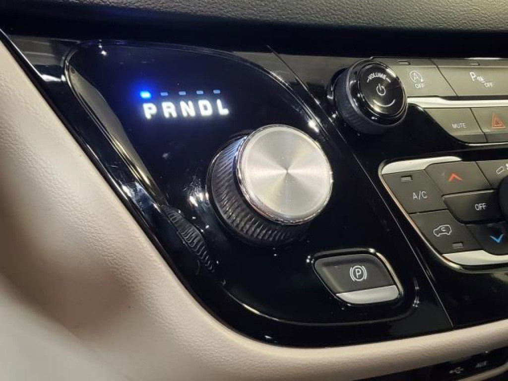 Used 2020 Chrysler Pacifica Touring-L Plus image 27