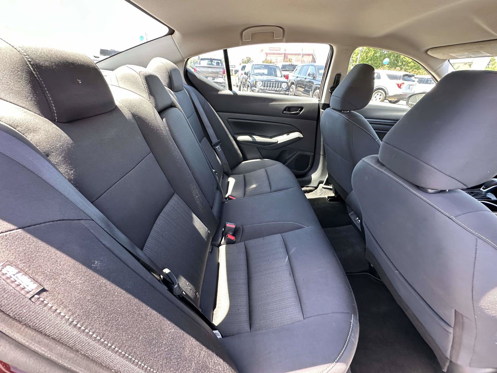 Used 2024 Nissan Altima 2.5 SV FWD image 28