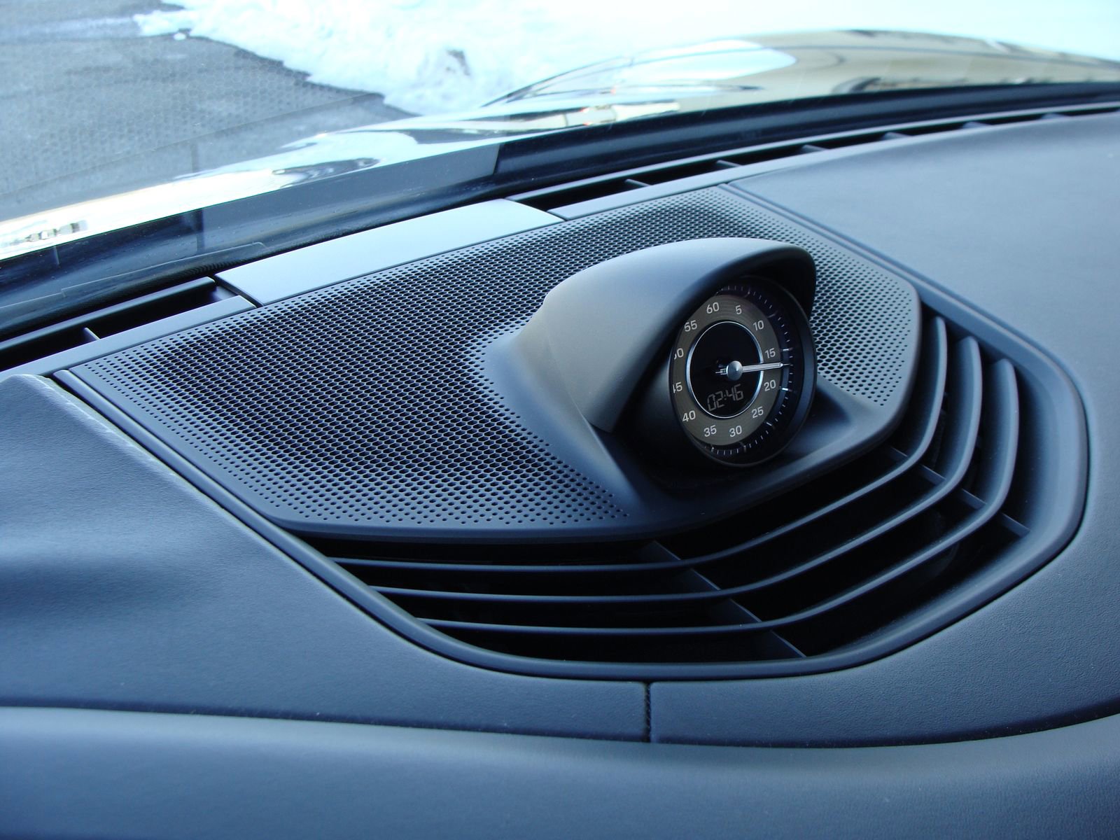 Used 2020 Porsche Taycan 4S image 33