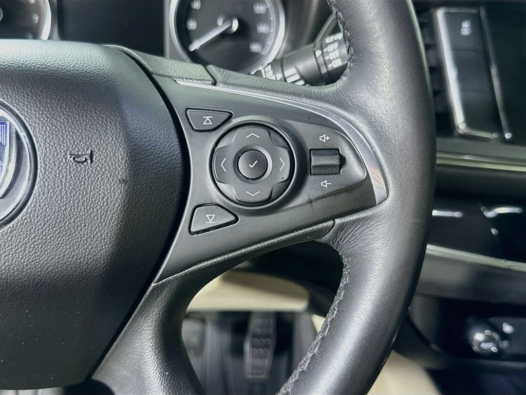 Used 2020 Buick Enclave Premium w/ Sun and Sites Package FWD image 25