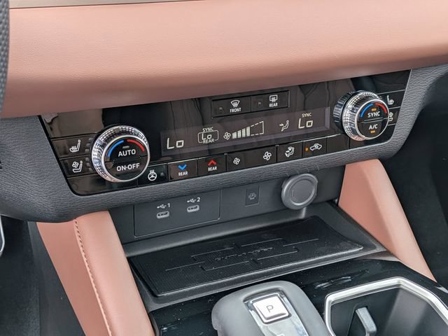 New 2026 Mitsubishi Outlander SEL FWD image 22