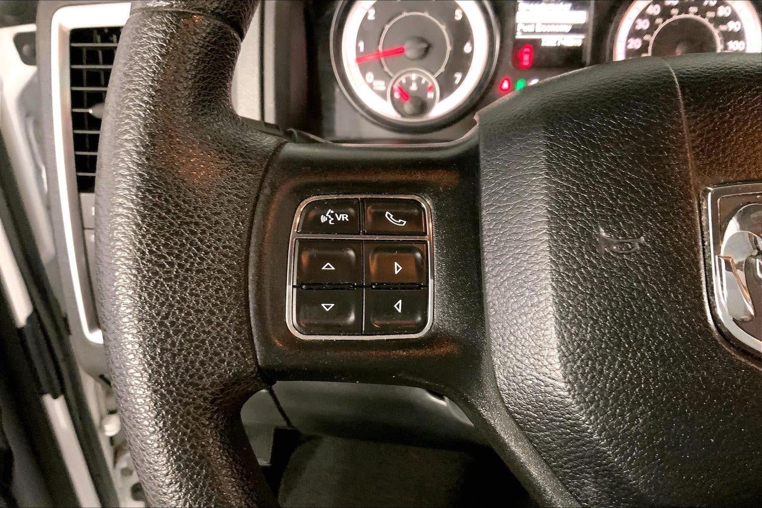 Used 2016 RAM 1500 Classic SLT AWD/4WD image 18