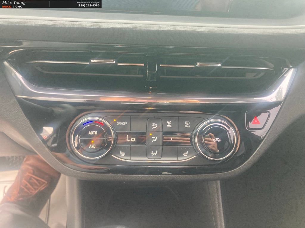 Used 2025 Buick Envista Sport Touring w/ Convenience I Package FWD image 32