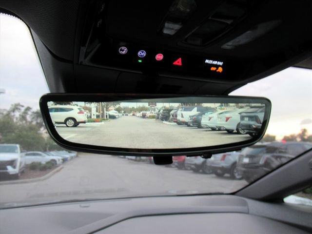 New 2026 Cadillac Optiq Luxury 1 image 25