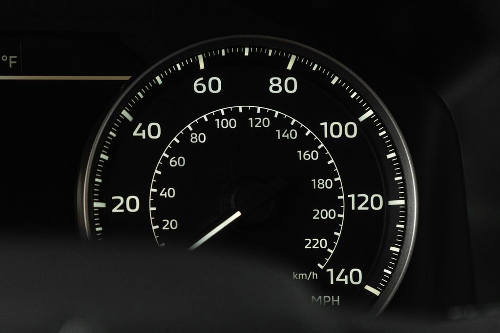 Used 2024 Mitsubishi Outlander SE Black Edition image 32