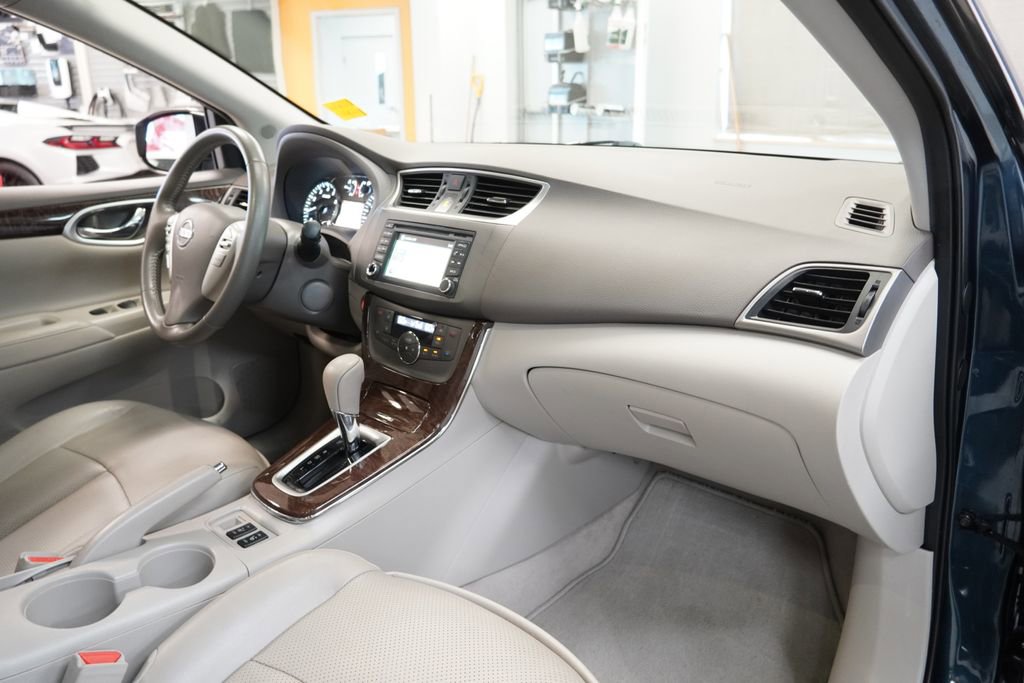 Used 2014 Nissan Sentra SL w/ Premium Package FWD image 33