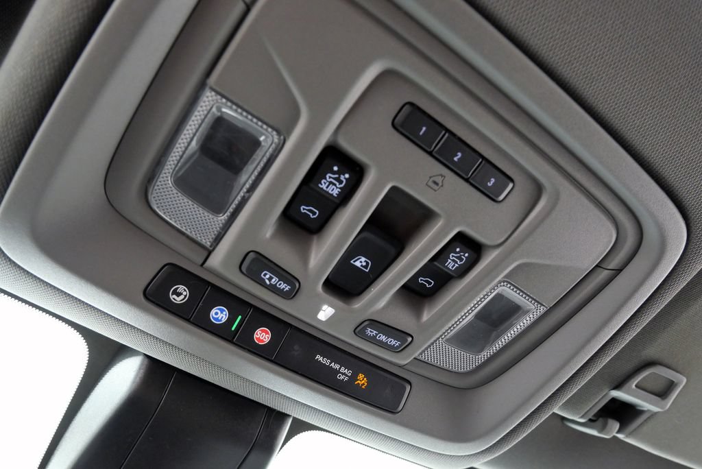 Used 2021 Chevrolet Silverado 2500 LTZ w/ LTZ Premium Package AWD/4WD image 34