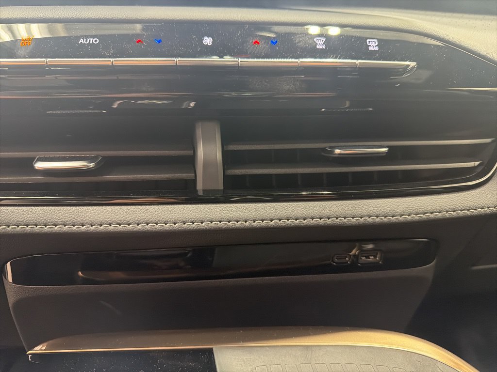 New 2026 Buick Enclave Avenir w/ Super Cruise Package FWD image 14