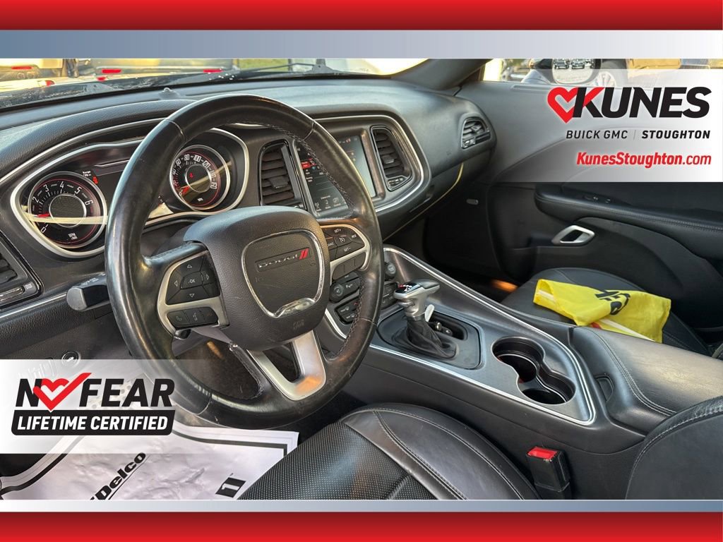 Used 2015 Dodge Challenger SXT Plus image 18