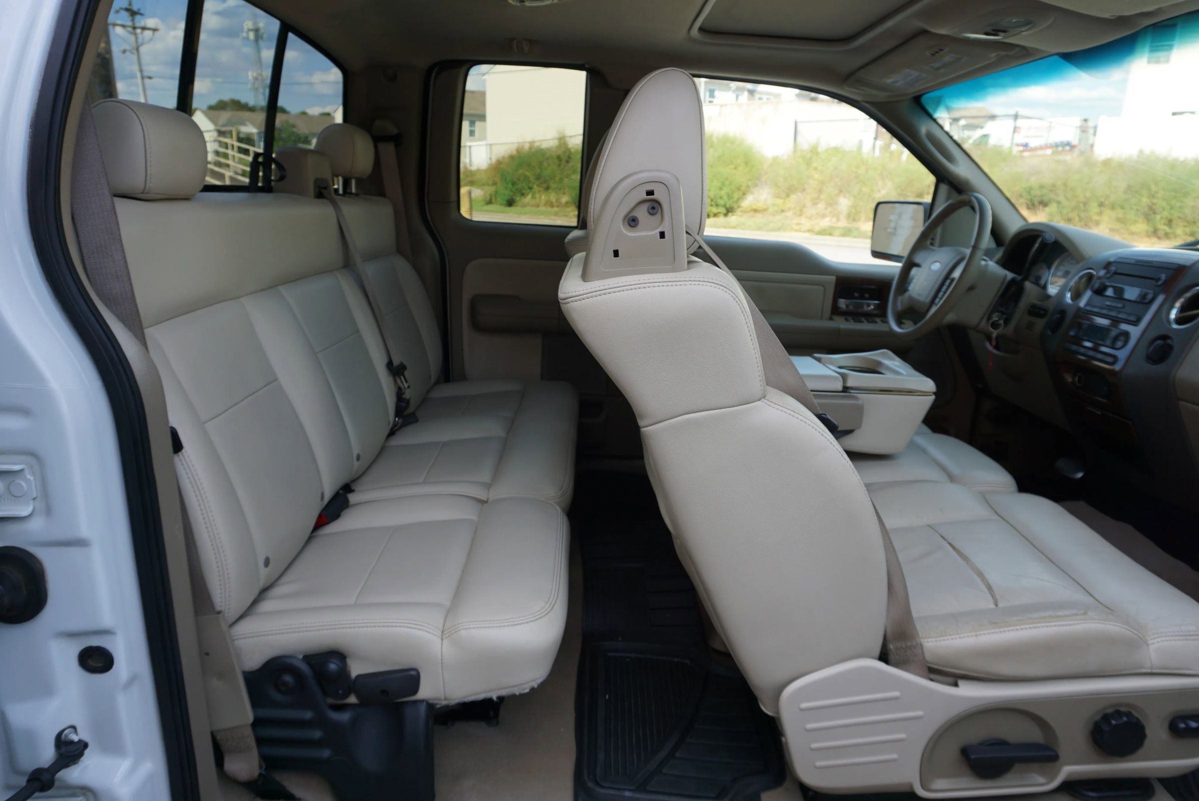 Used 2004 Ford F150 Lariat image 18