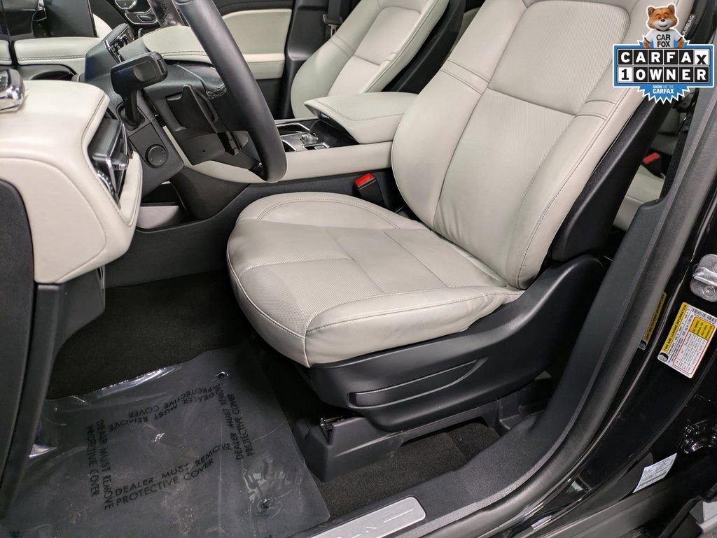 Certified 2025 Lincoln Aviator AWD image 10