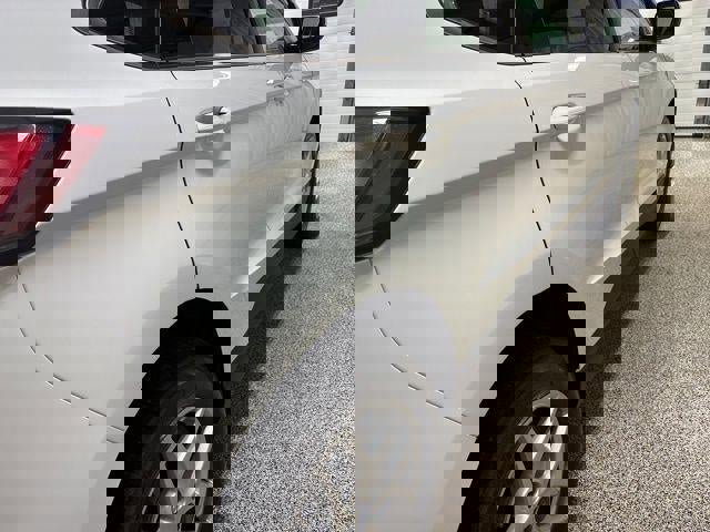 Used 2022 Ford Edge SEL AWD/4WD image 10