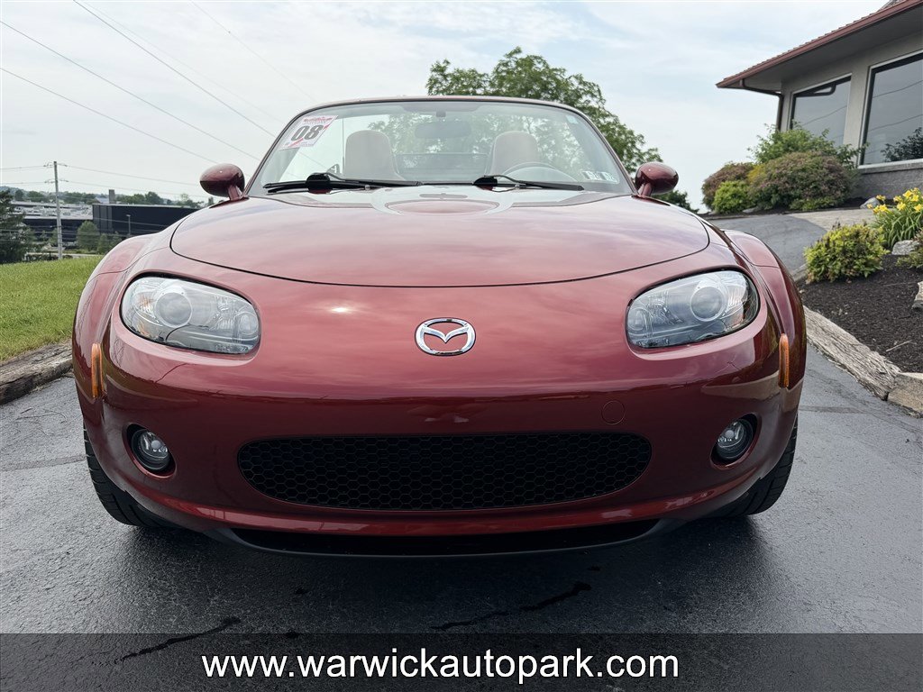 Used 2008 MAZDA MX-5 Miata Grand Touring RWD image 3