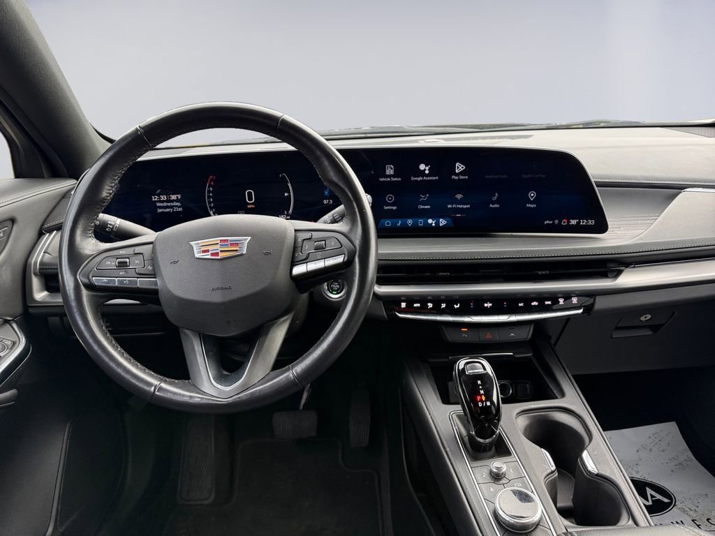 Used 2024 Cadillac XT4 Premium Luxury image 12