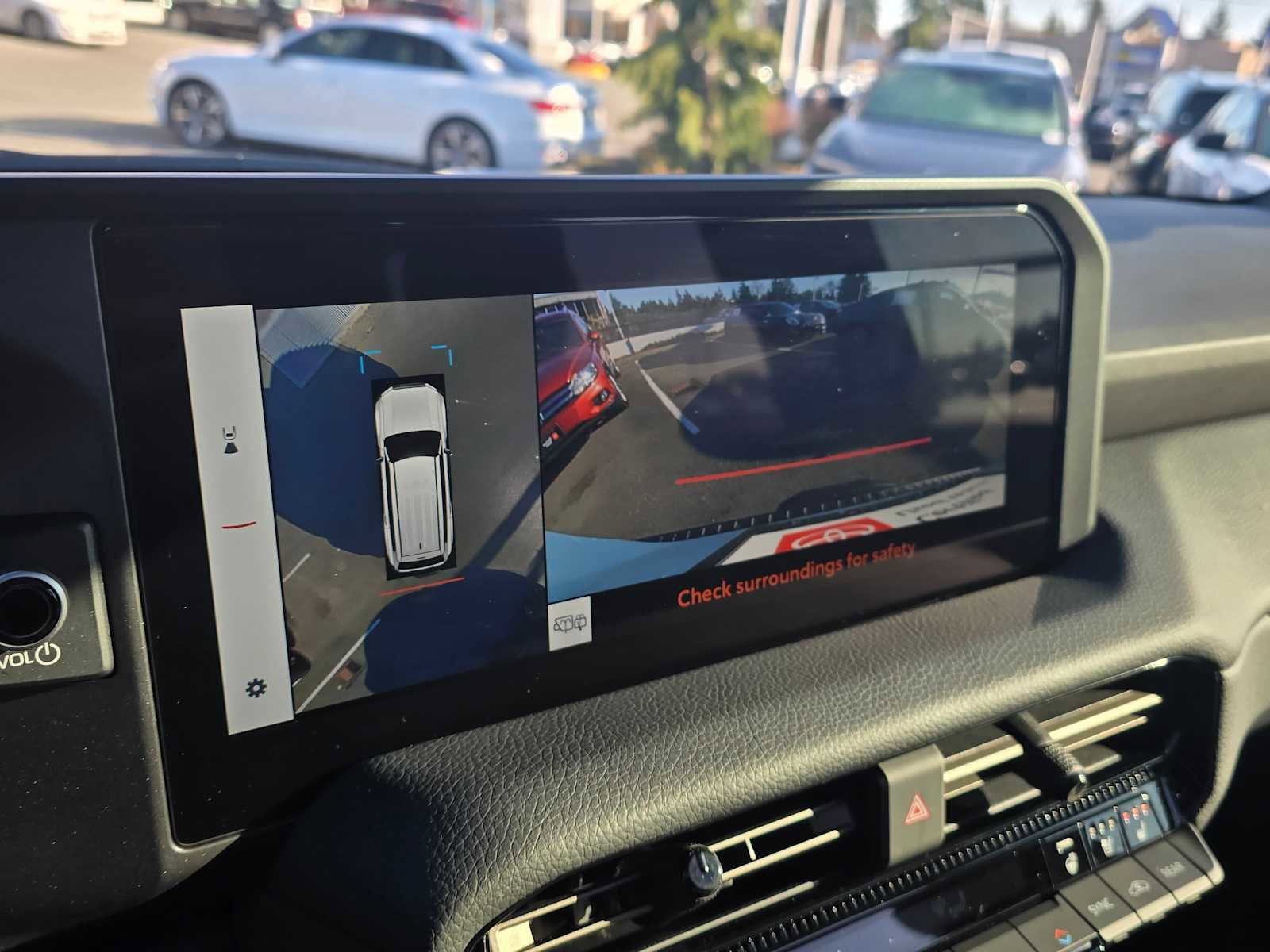 Certified 2024 Toyota Land Cruiser image 31